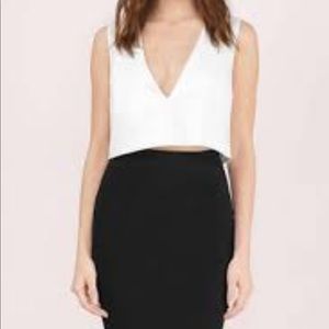 Tobi ‘Let Love Deep V’ crop top